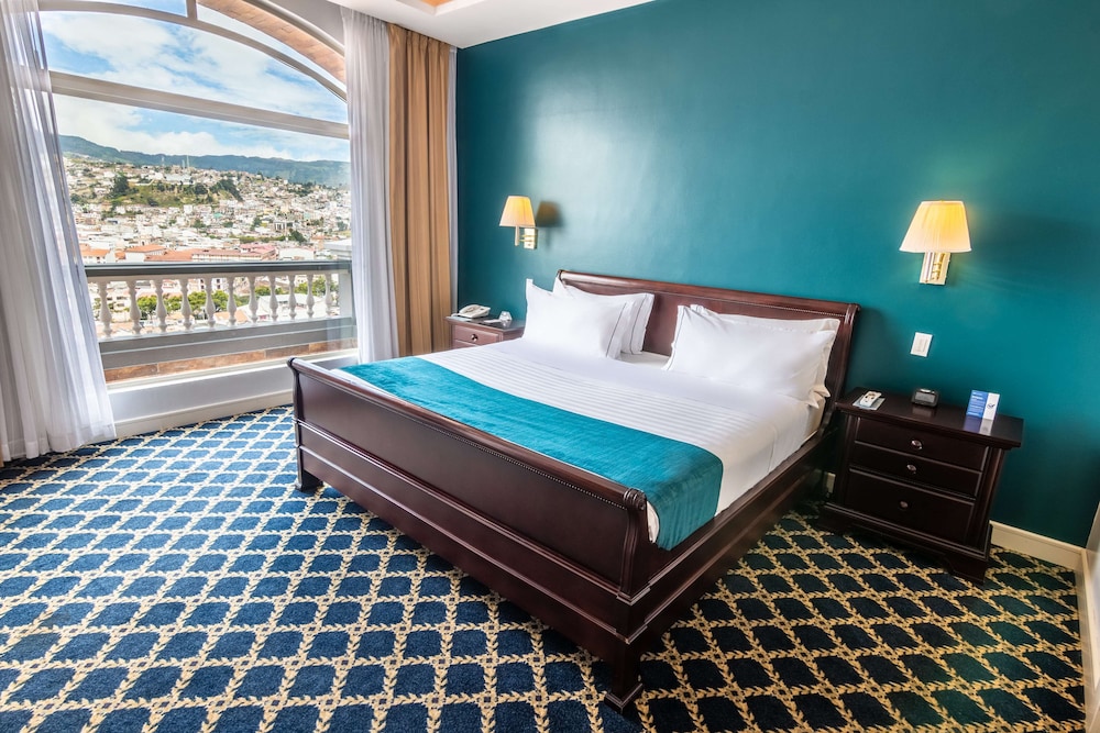 Sonesta Hotel Loja 27/70