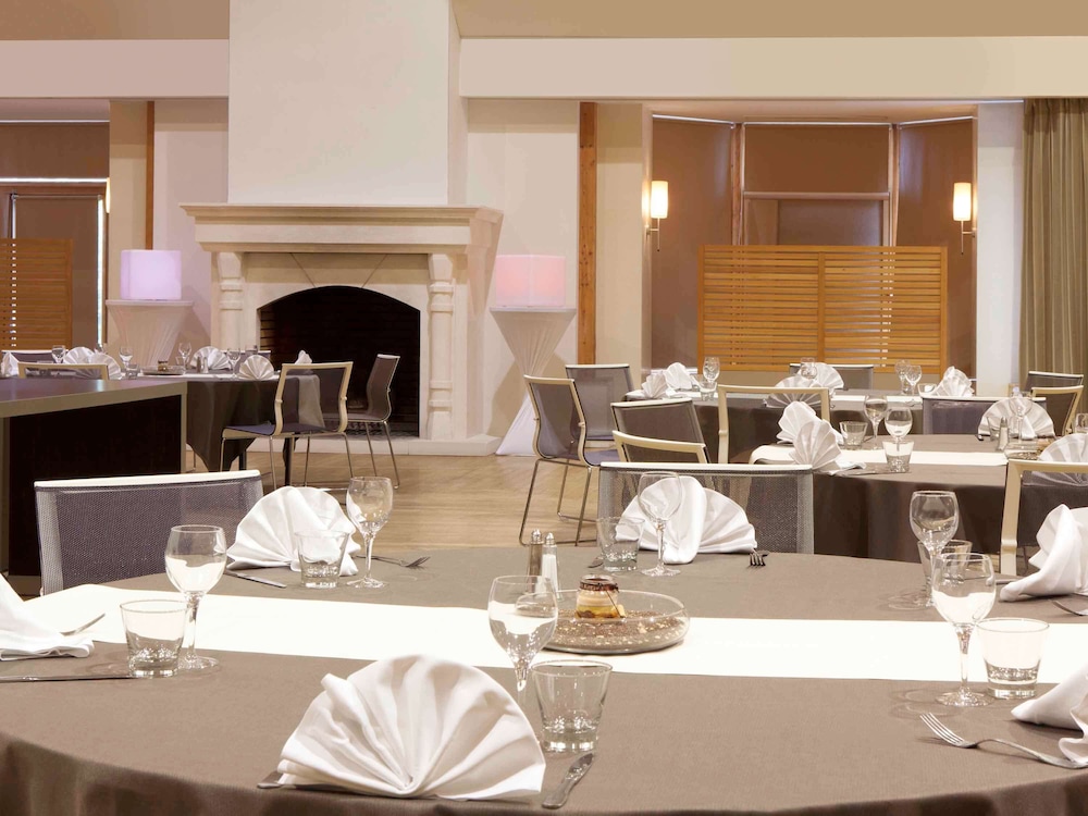 NOVOTEL FONTAINEBLEAU URY 41/51