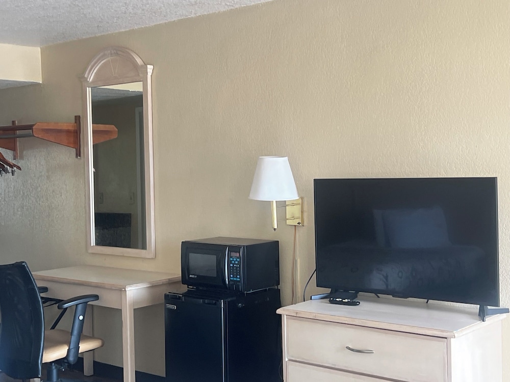 Hole Inn the Wall Hotel - Sunset Plaza - Fort Walton Beach 33/50