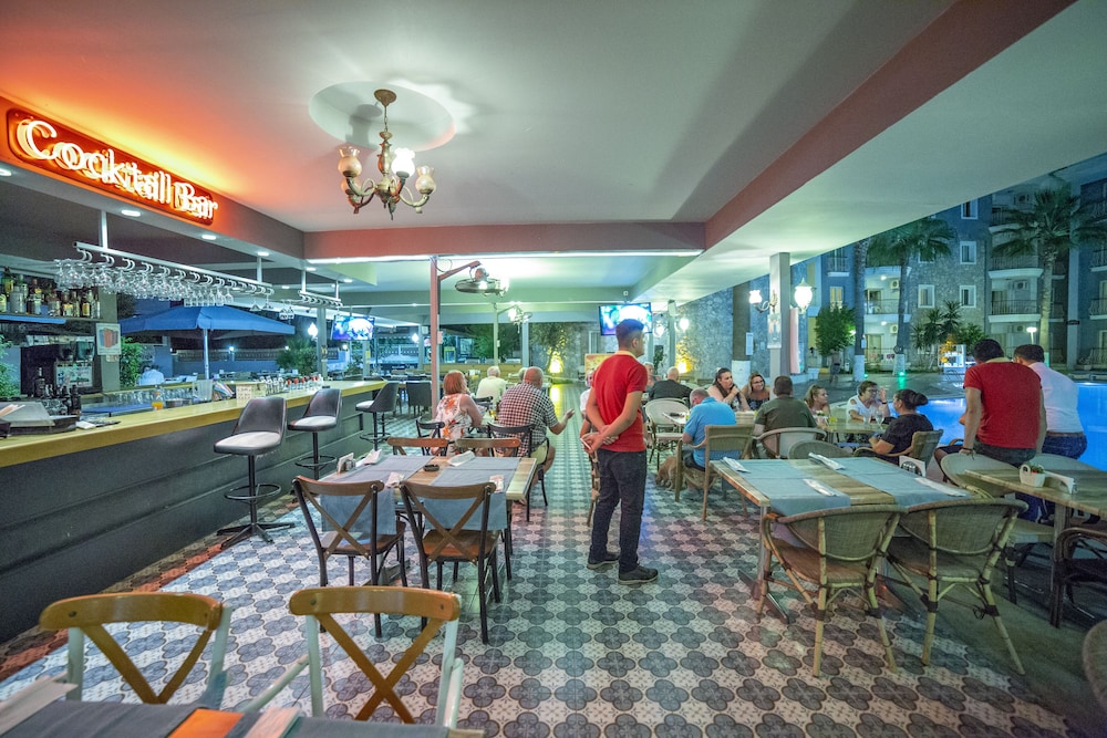 Alenz Suite Hotel 14/21