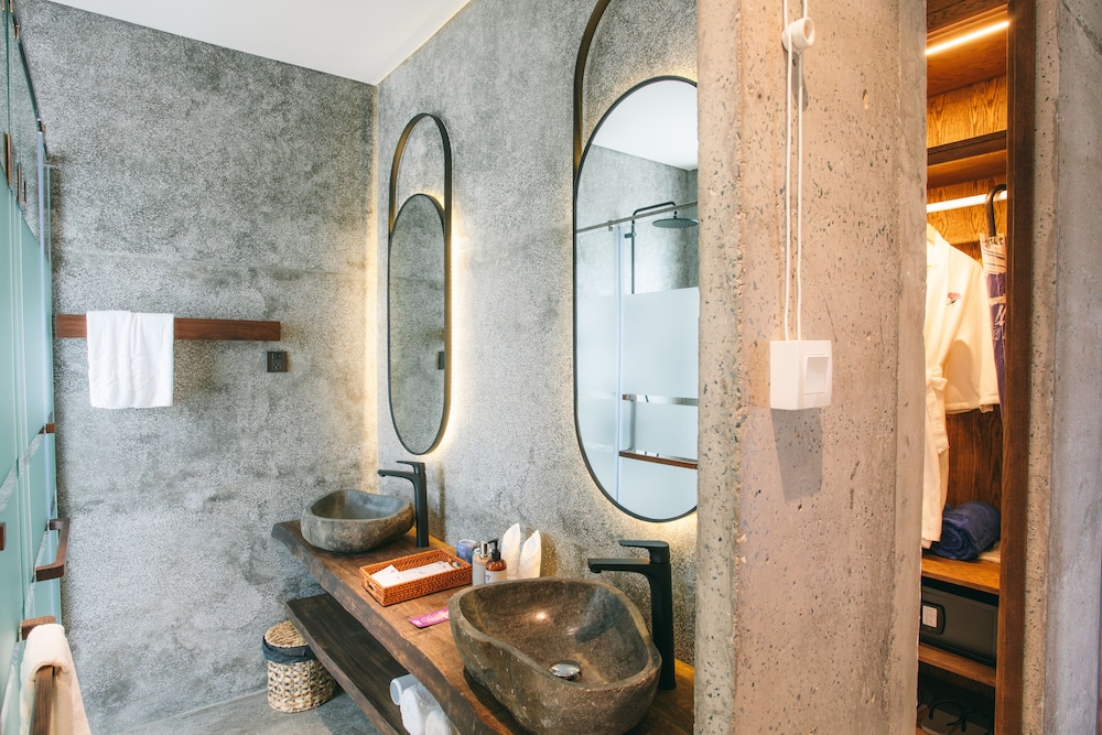 JM Boutique Hotel 49/50