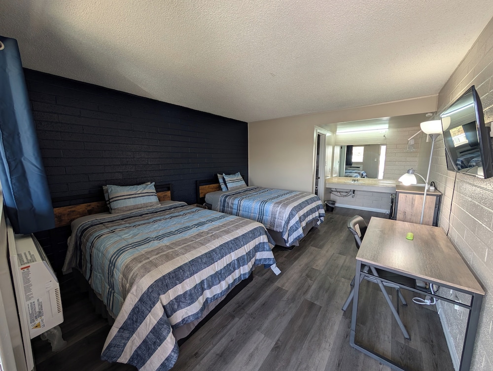Belle-Aire Motel 8/58