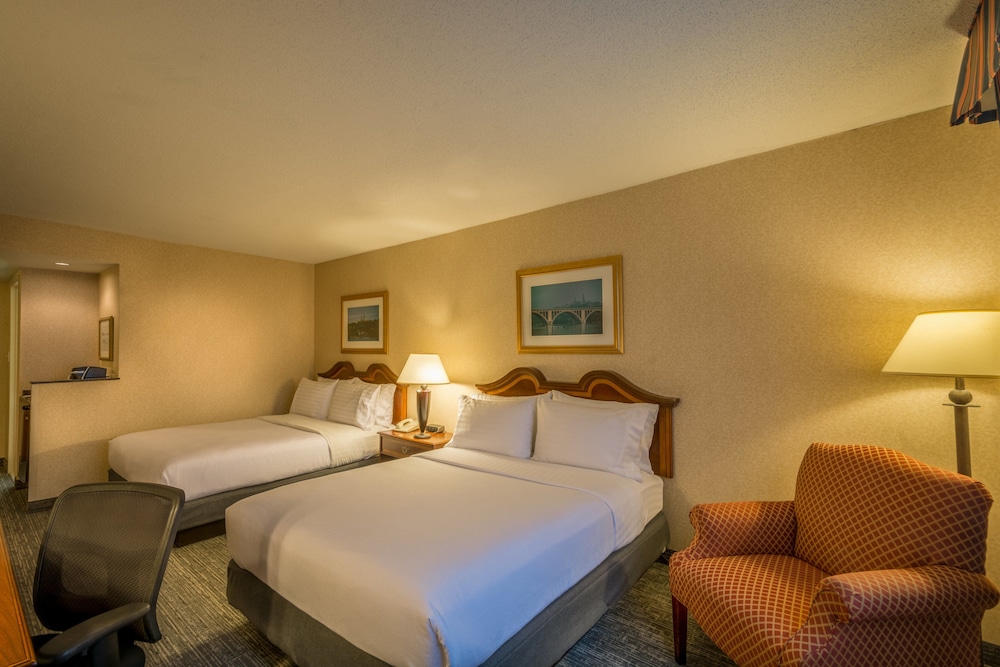 Holiday Inn Arlington at Ballston, an IHG Hotel 12/50