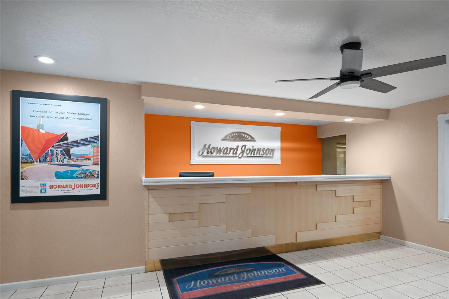 Howard Johnson By Wyndham Modesto Ceres 4/10