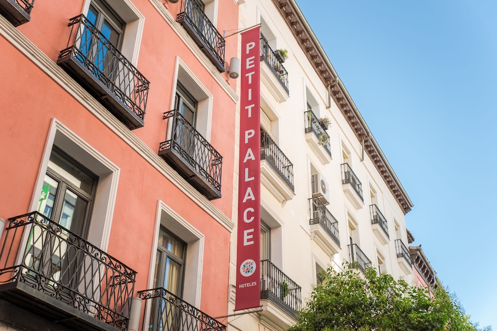 PETIT PALACE TRES CRUCES 4/63
