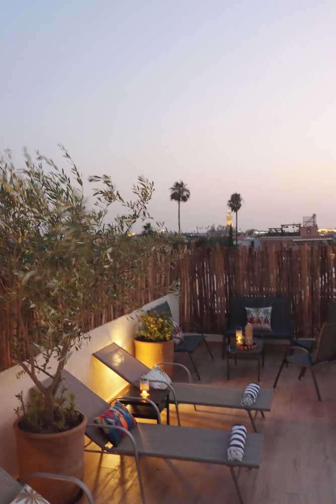 Riad Laora 47/80