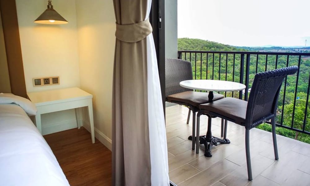 Monte Vista Chalet 50/50