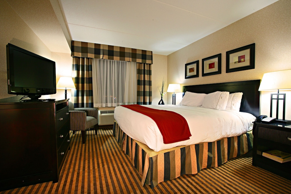 Newmarket Hotel And Suites 27/66