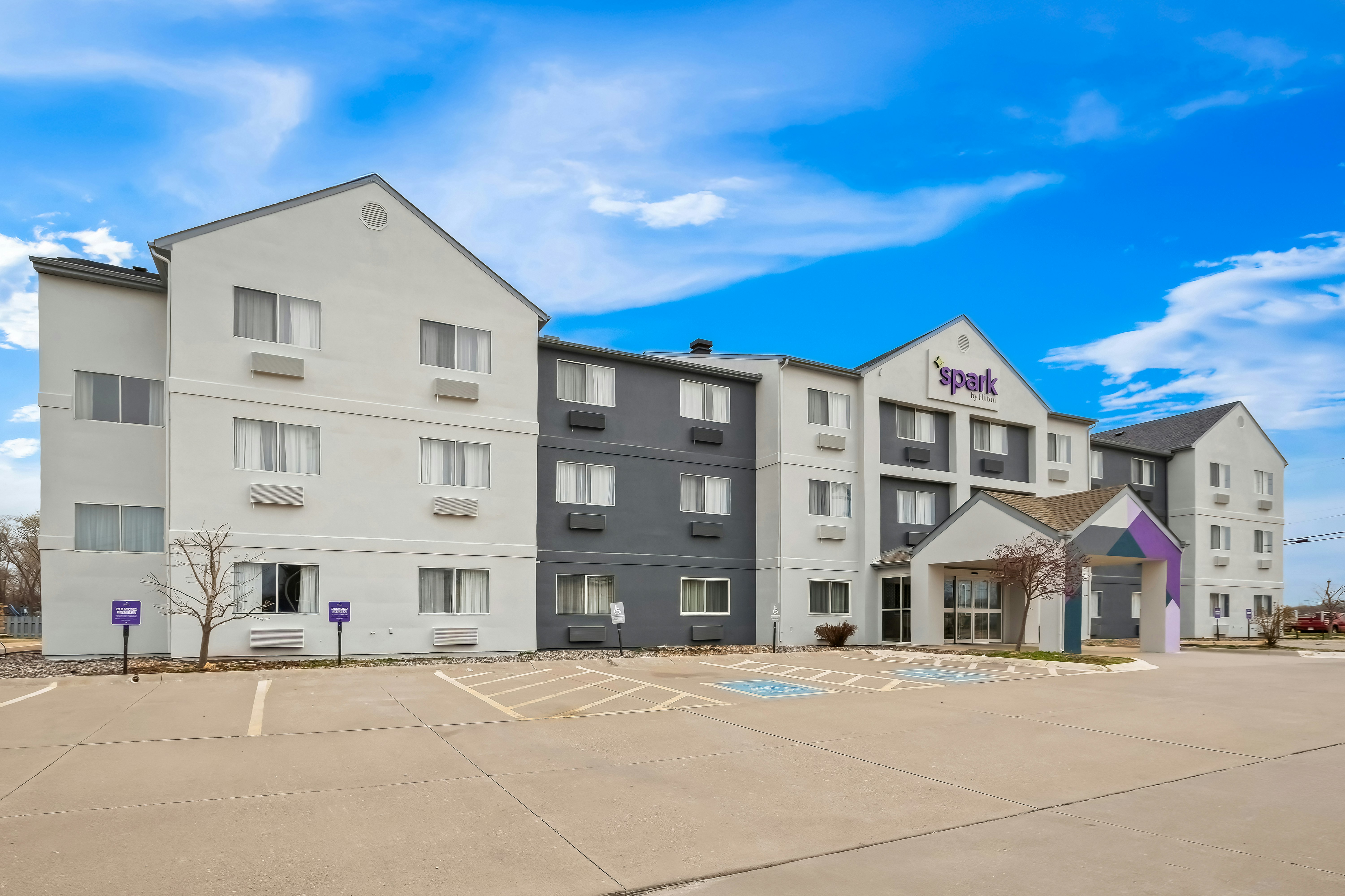 Spark by Hilton Moline Quad Cities 2/23