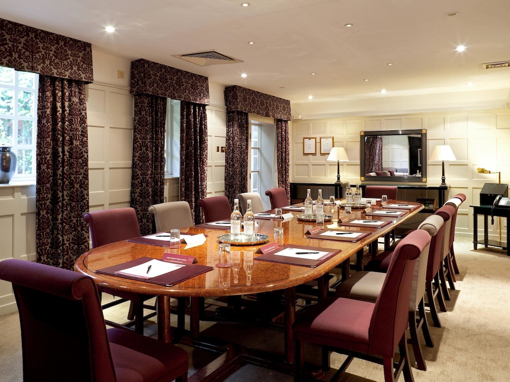 Mercure Salisbury White Hart Hotel 57/71