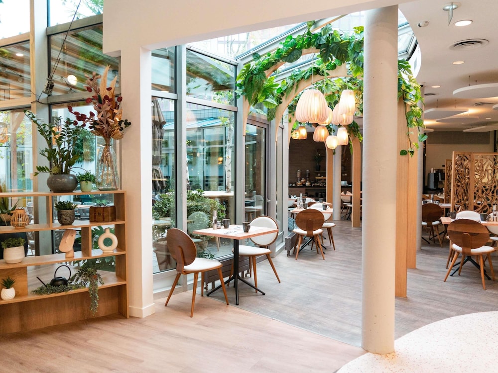 Mercure Paris Val de Fontenay 55/73
