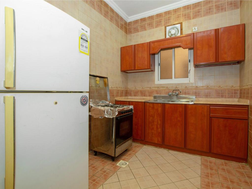 هابي بيتش البساتين(Shati Albasateen Serviced Apartments) 24/25