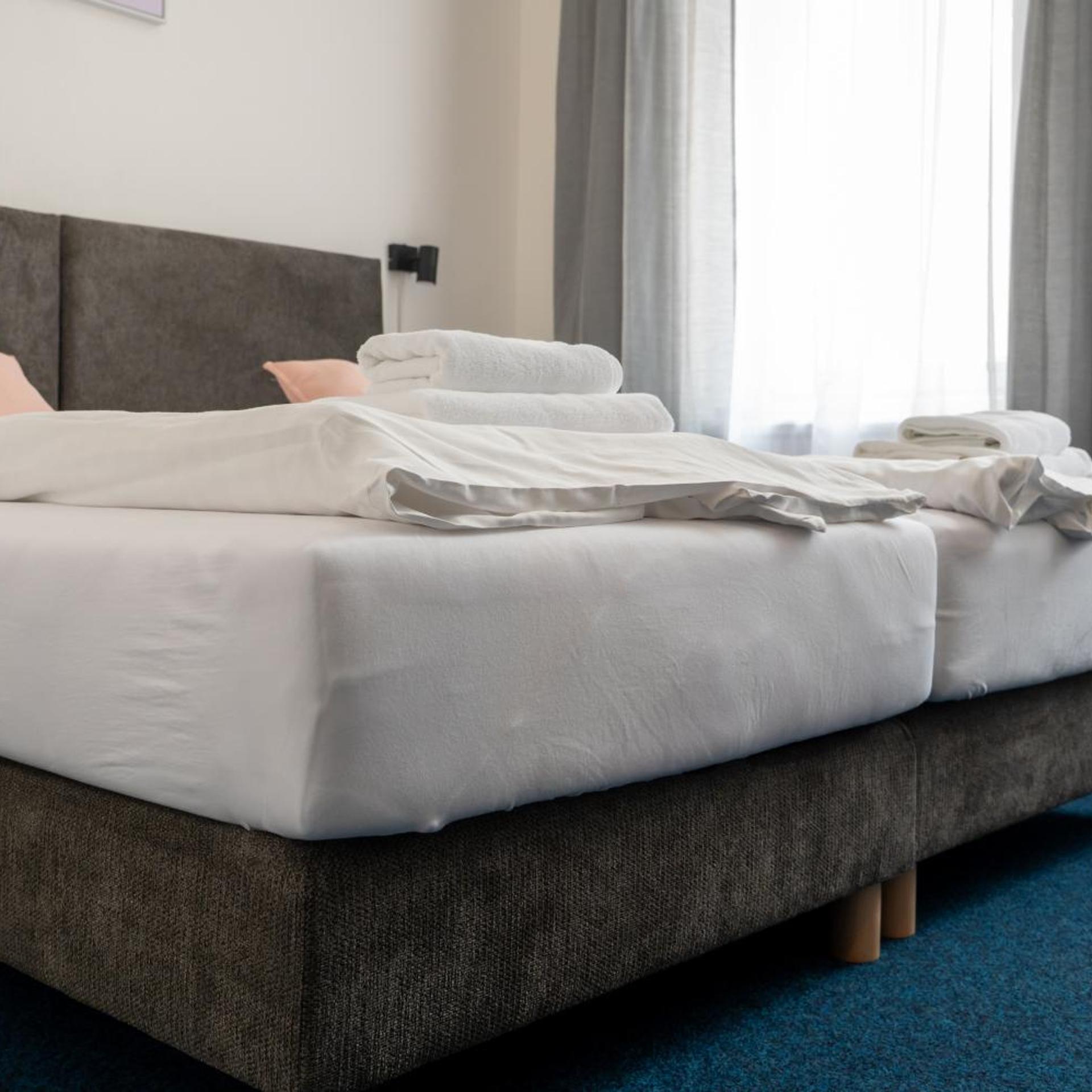 غرفة بسرير مزدوج أو سريرين منفصلين، Hotel CB Royal 4/10