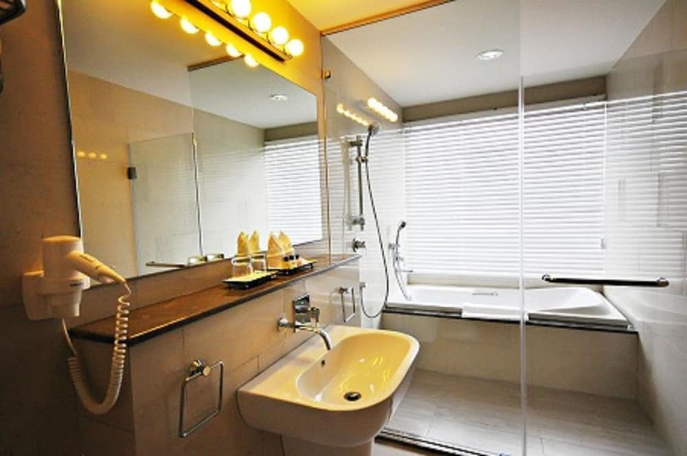 Parinda Hotel 40/41
