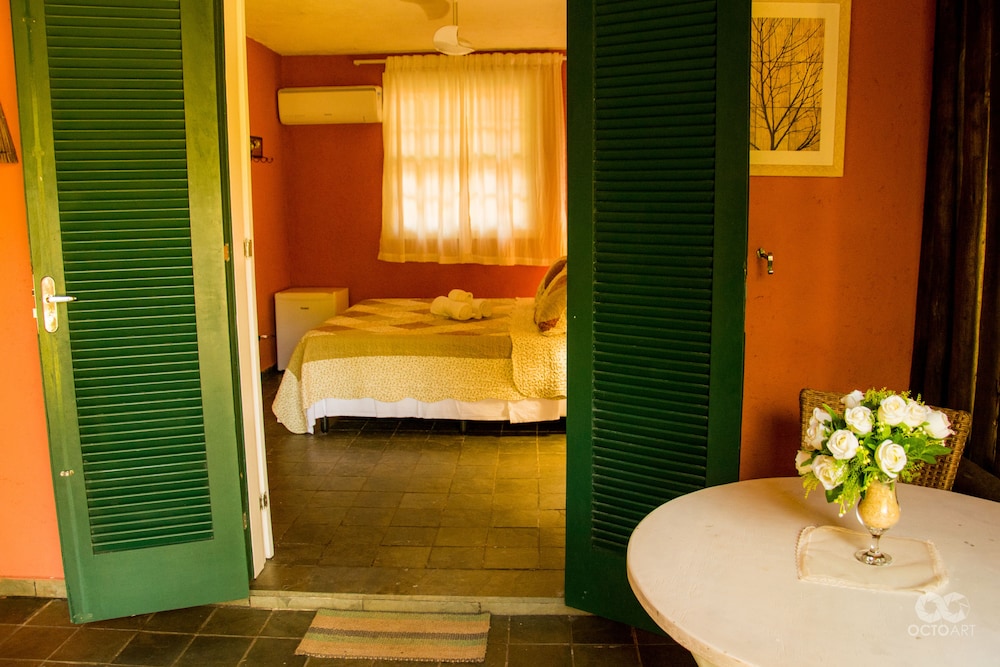 Praia Da Crena Inn 42/42