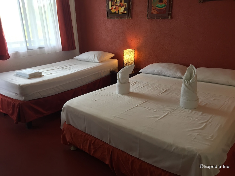 Discovery Island Resort and Dive Center 5/50