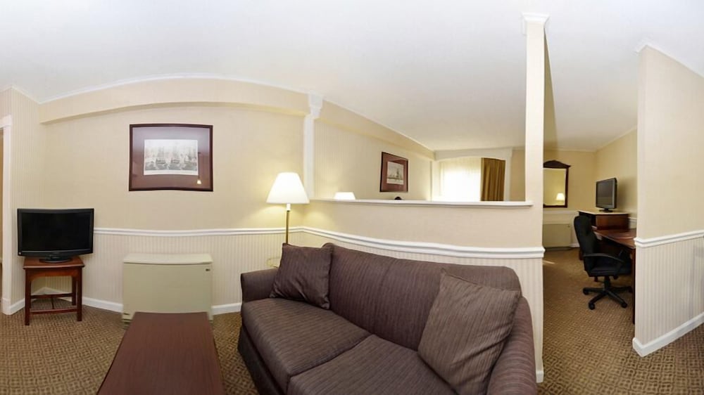 Comfort Inn & Suites Plattsburgh - Morrisonville 6/37