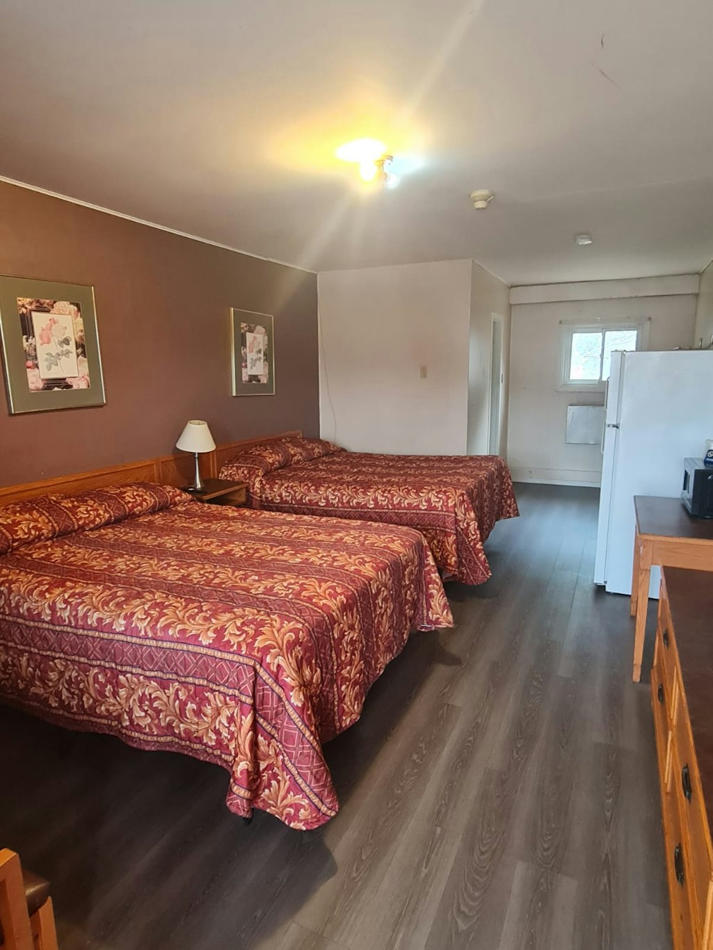 Skyways Motel Muskoka Gravenhurst ON 11 6/15