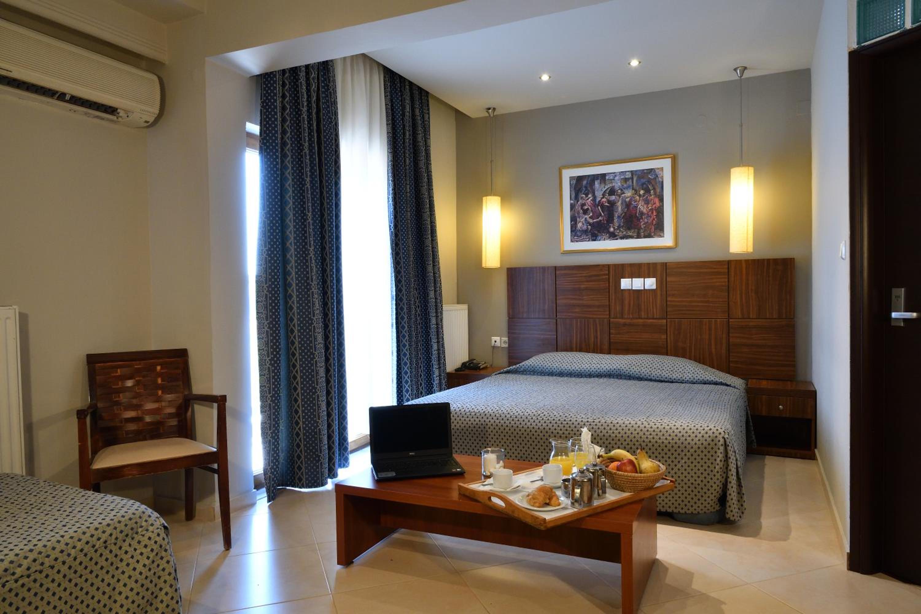 جناح جونيور، Four Seasons Skg Thessaloniki 2/10