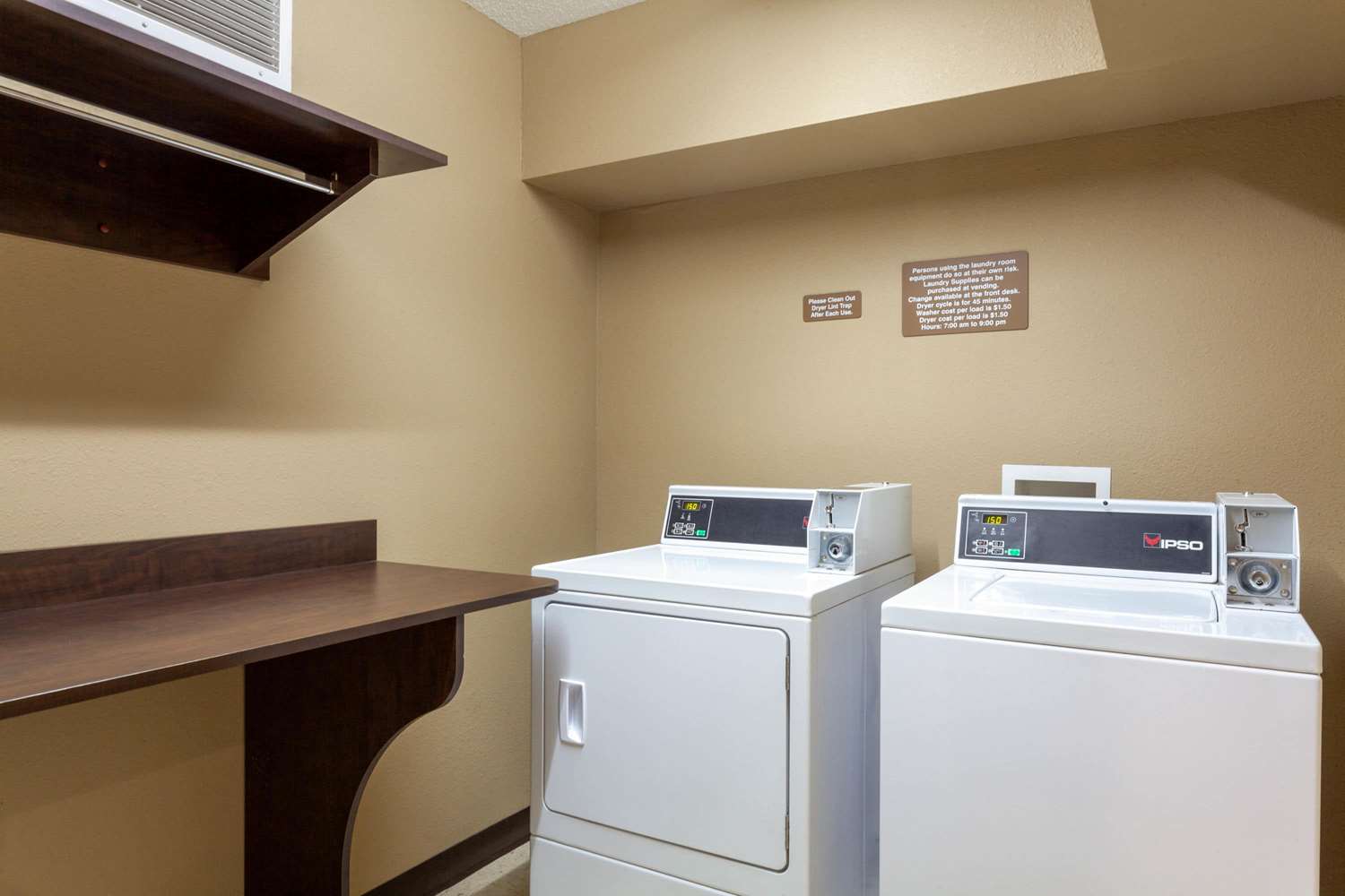 MICROTEL INN & SUITES BY WYNDHAM COLUMBIA/AT FORT JACKSON 19/34