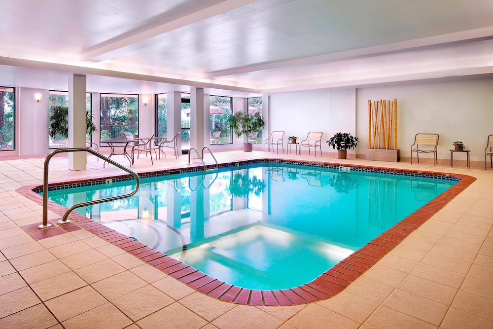 Courtyard By Marriott Asheville 6/39