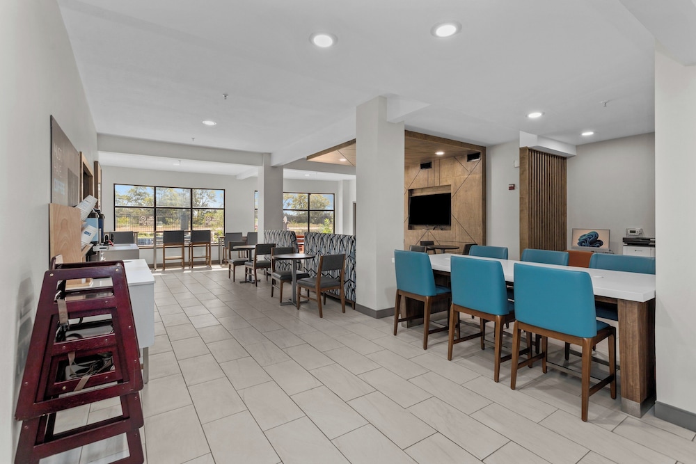 restaurant cafeteria