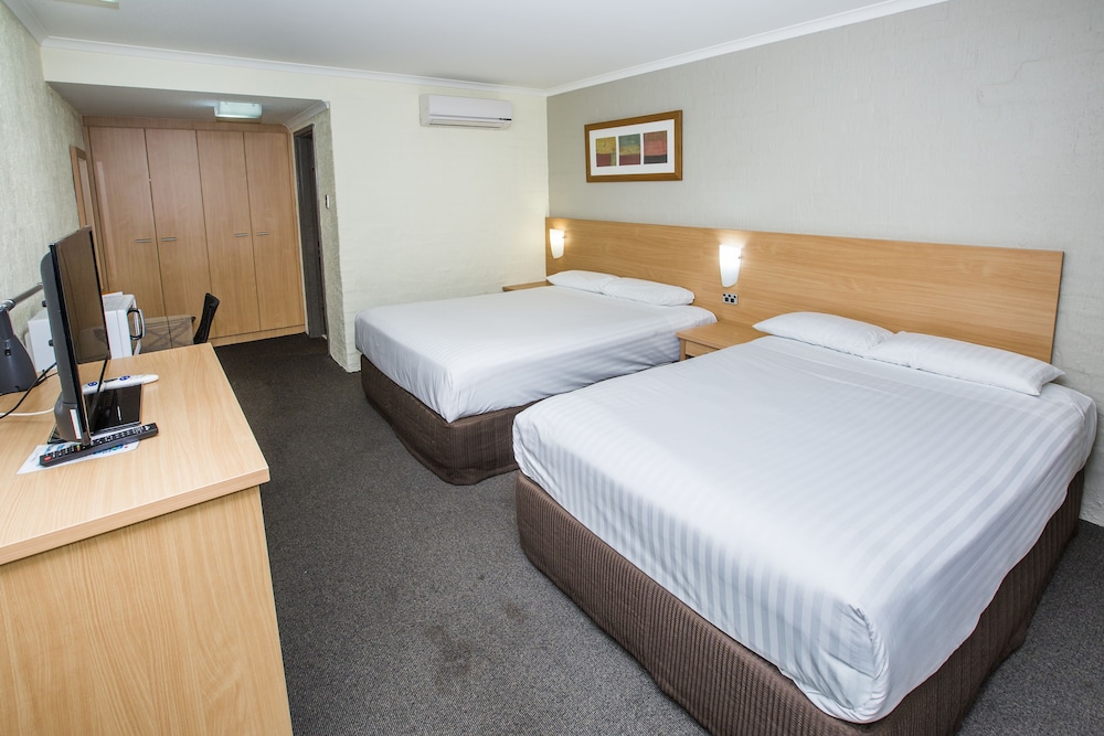 SUPERIOR, 2 DOUBLE BEDS