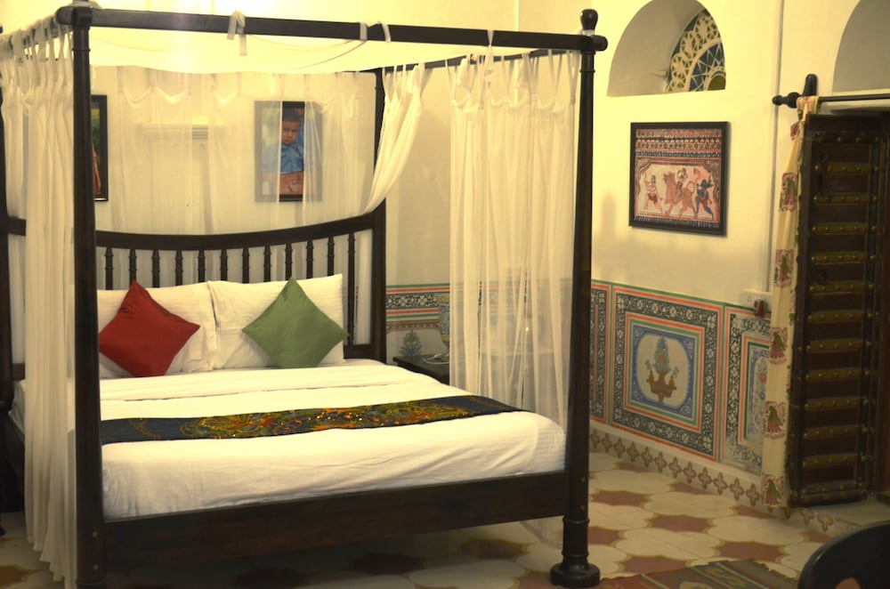 Malji Ka Kamra 20/50