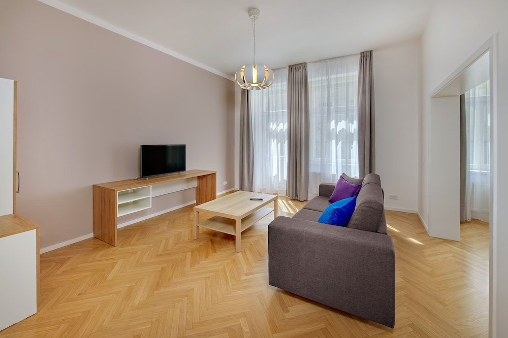 DownTown Suites Kodanska 29/42
