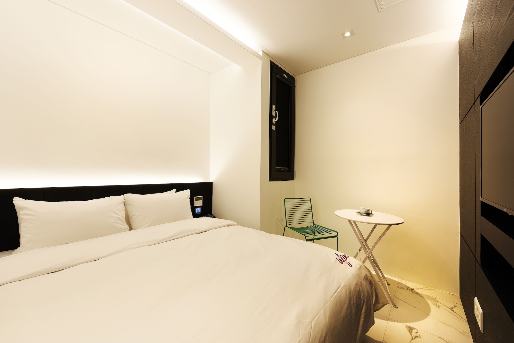 SUPERIOR, DOUBLE BED
