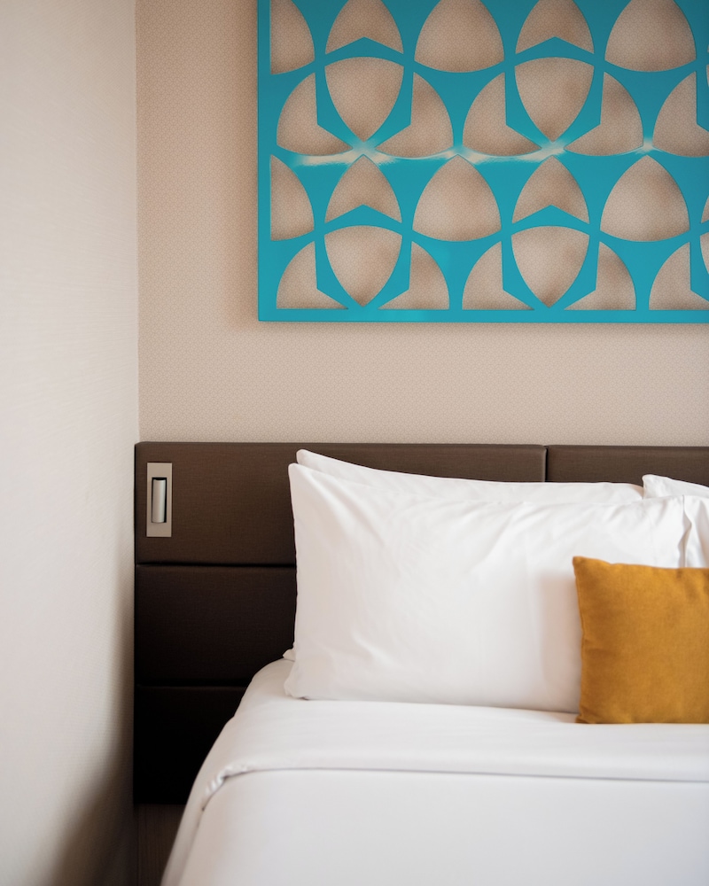 Mercure Singapore On Stevens 20/50
