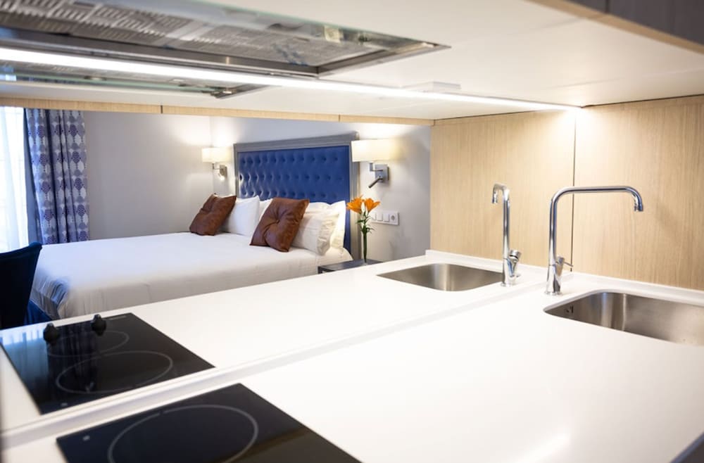 Plazuela del Carbon Suites 55/57