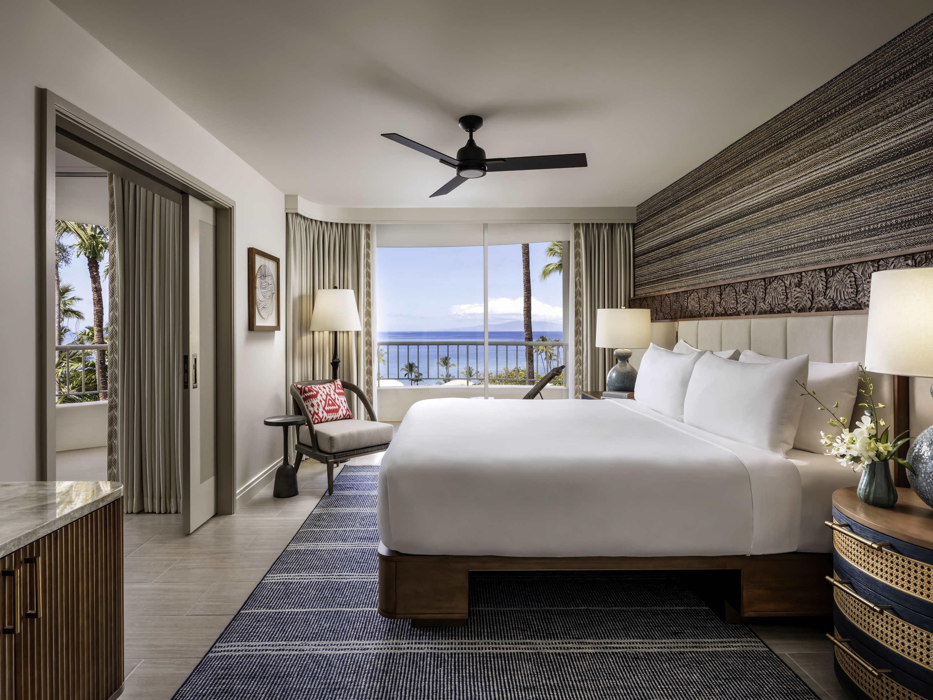 Lanai, Ocean, Deluxe, Suite, King Bed, Sunset View, Ocean View, Sofa