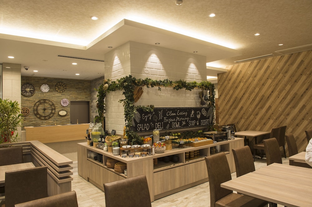 Quintessa Hotel Tokyo Haneda Comic & Books 47/61