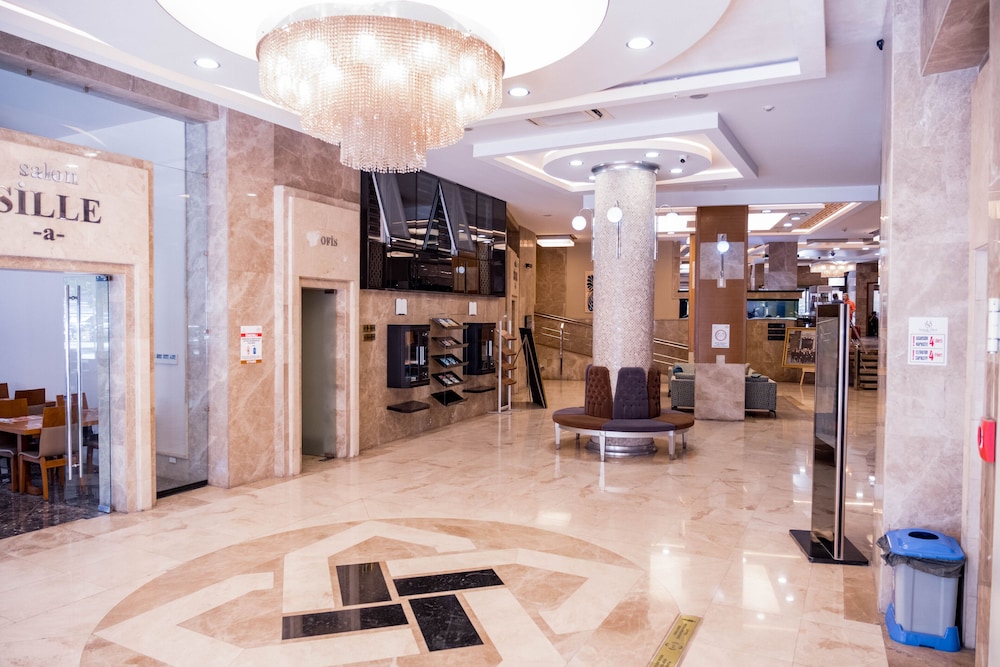Selcuk Hotel Sems I Tebrizi 53/93