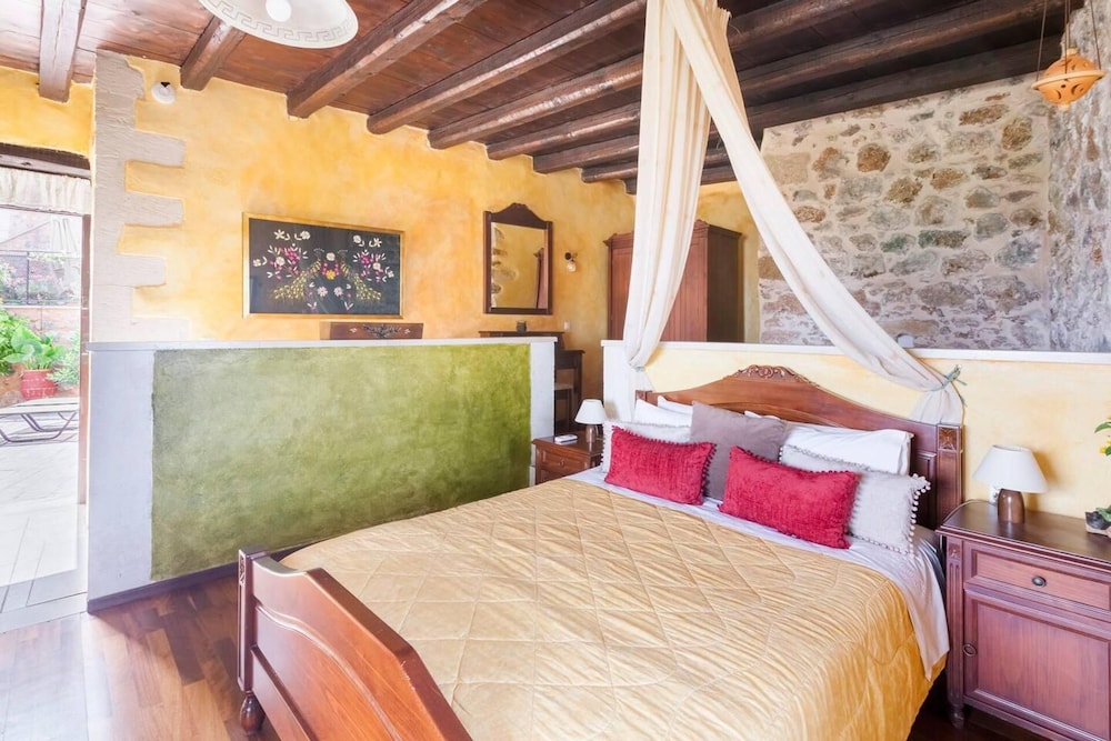 Samonas Traditional Villas 9/50