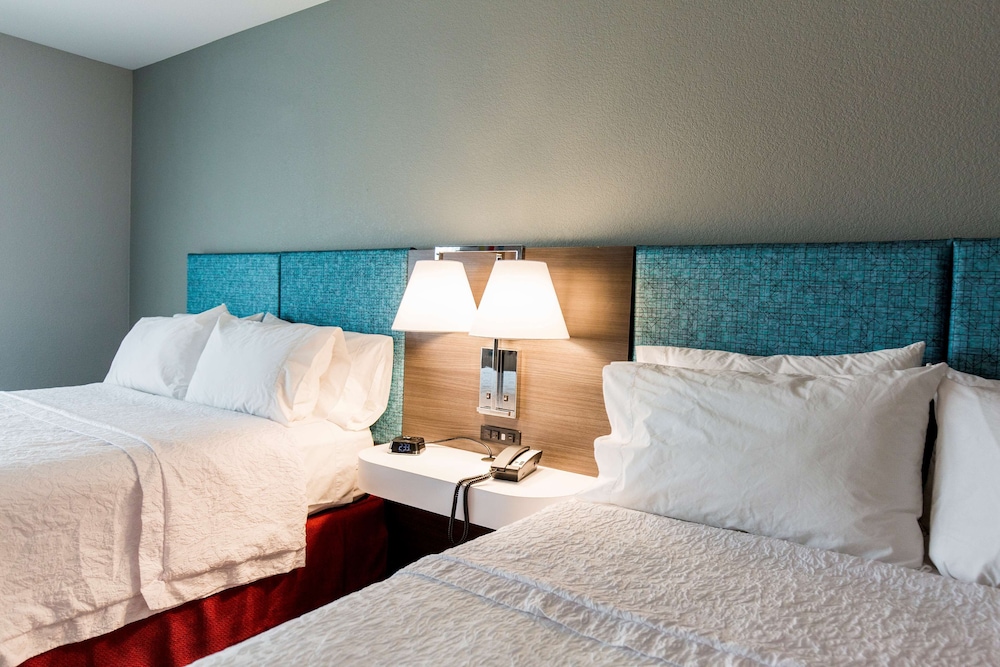 Hampton Inn Bismarck 13/78
