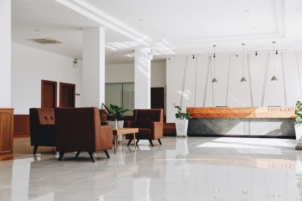 Phukaning Hotel 8/46