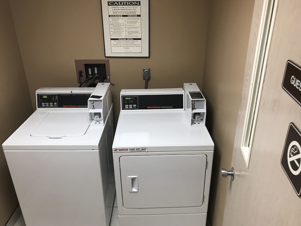 Baymont By Wyndham Grand Rapids Southeast 18/38