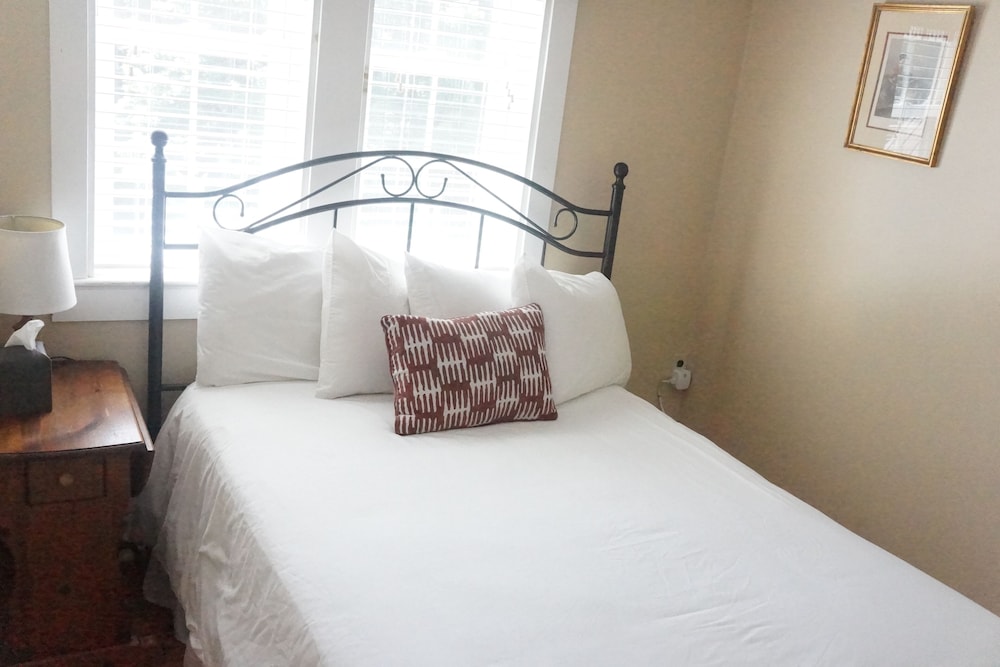 The Frogtown Inn 9/30