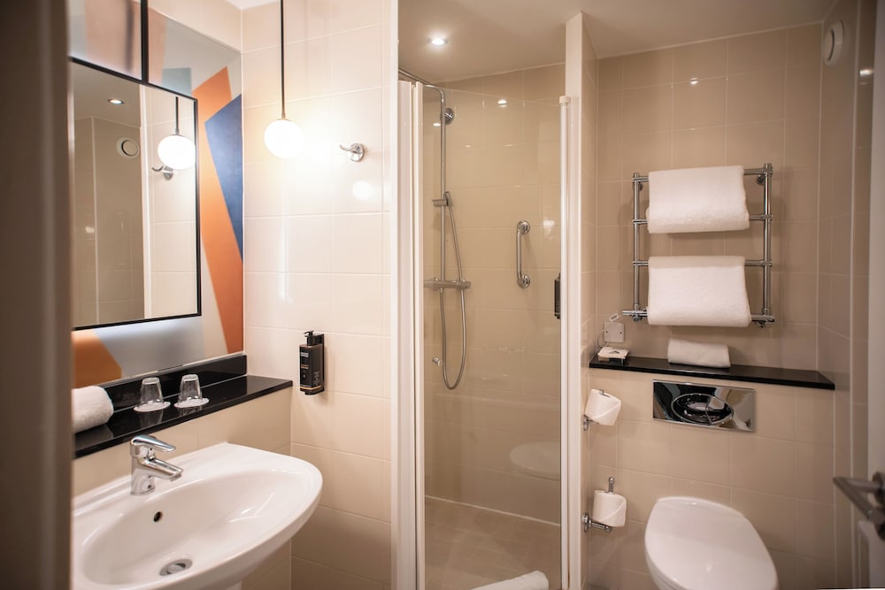 Mercure Sheffield St Paul's Hotel & Spa 76/77