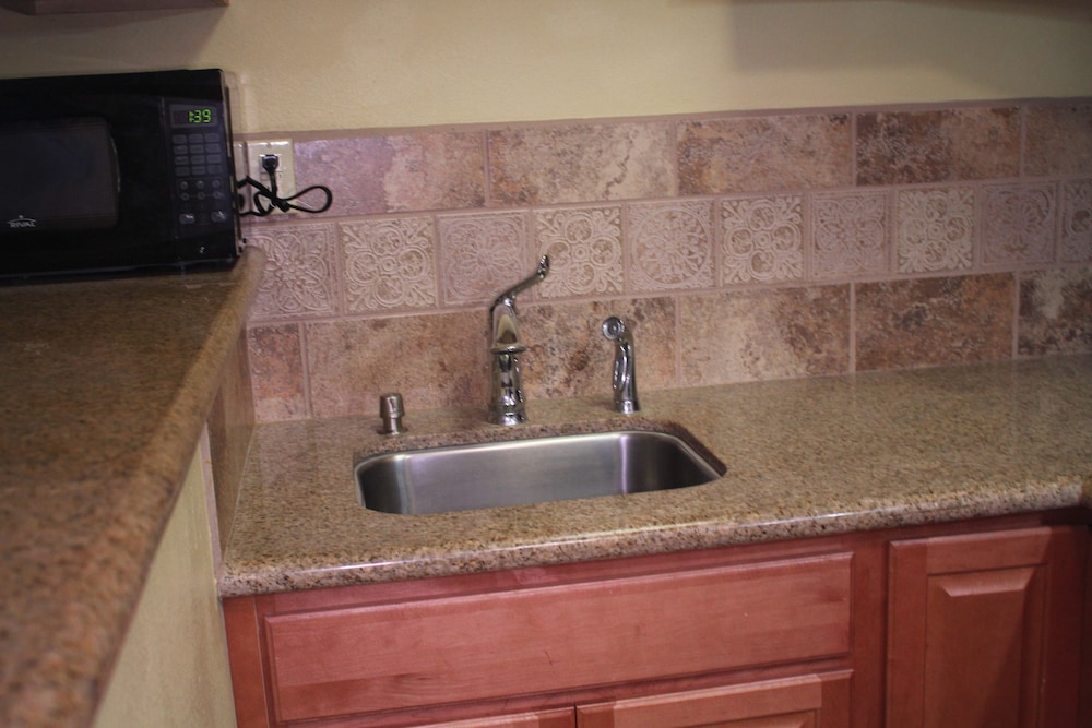 Ramada By Wyndham Suites South Padre Island 33/37