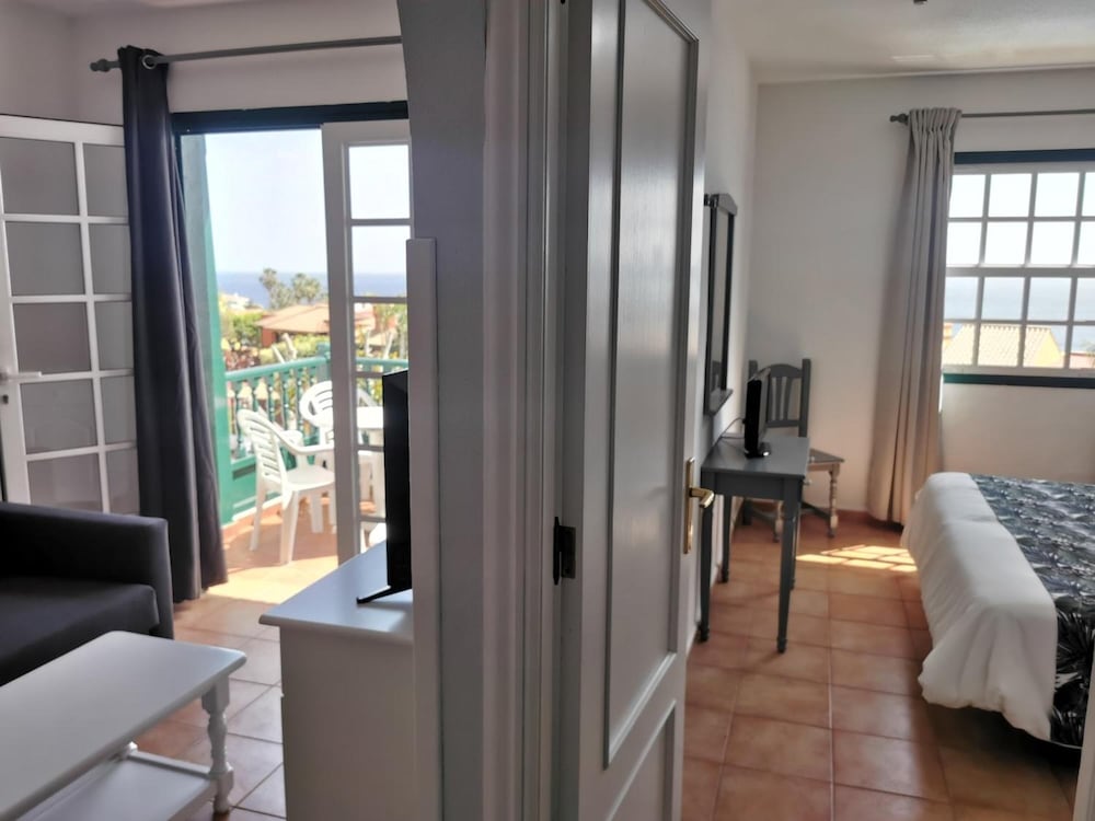 Apartamentos Oasis San Antonio 23/53