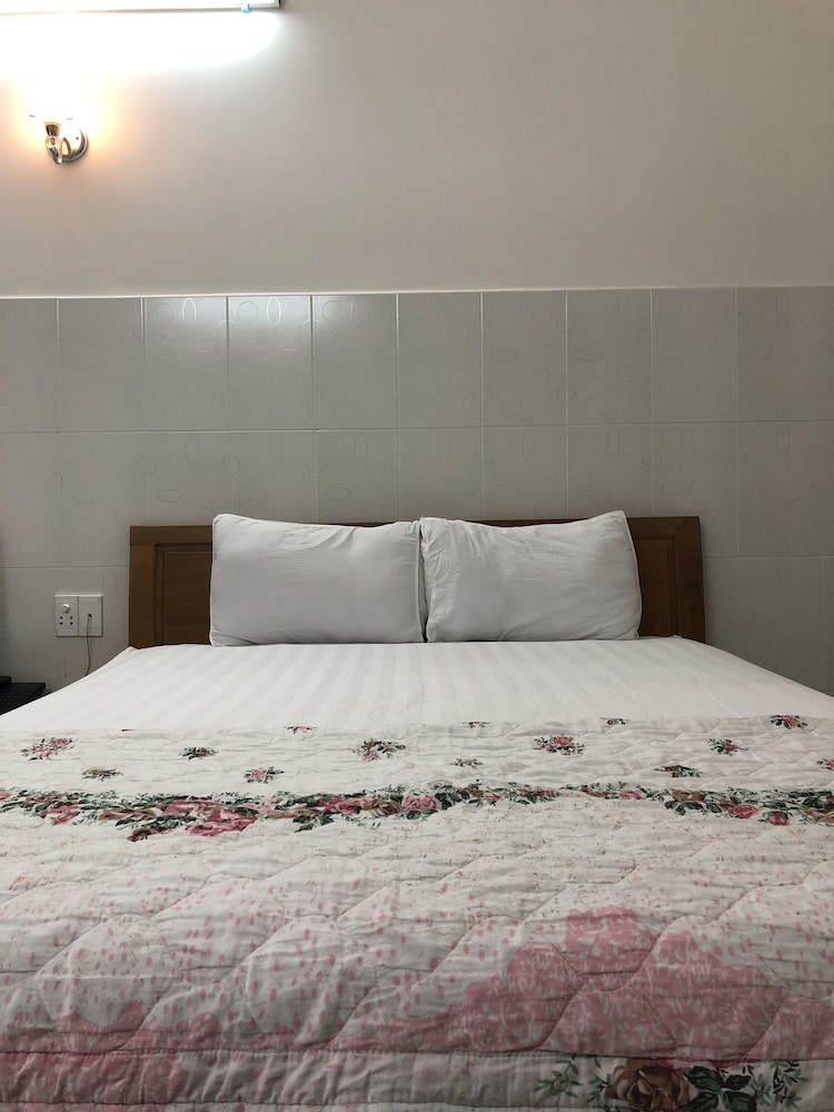 Saigon River Hotel 6/22