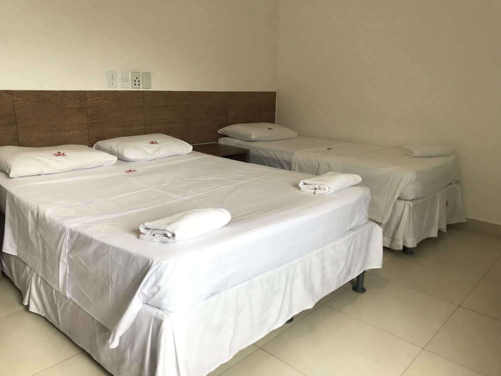 ROOM, SINGLE