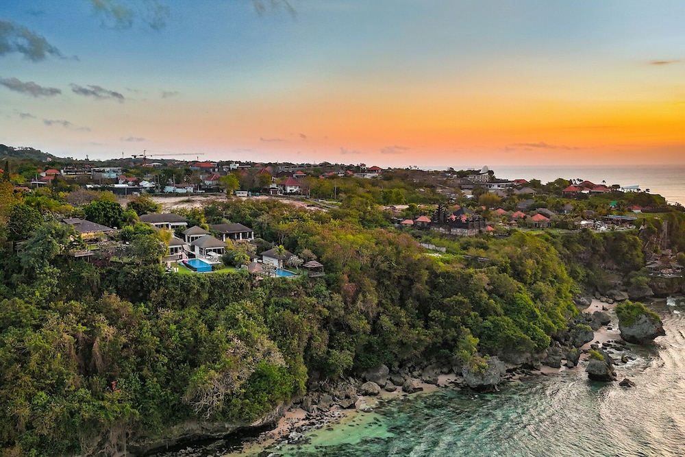 Suluban Cliff Bali Villa 42/50