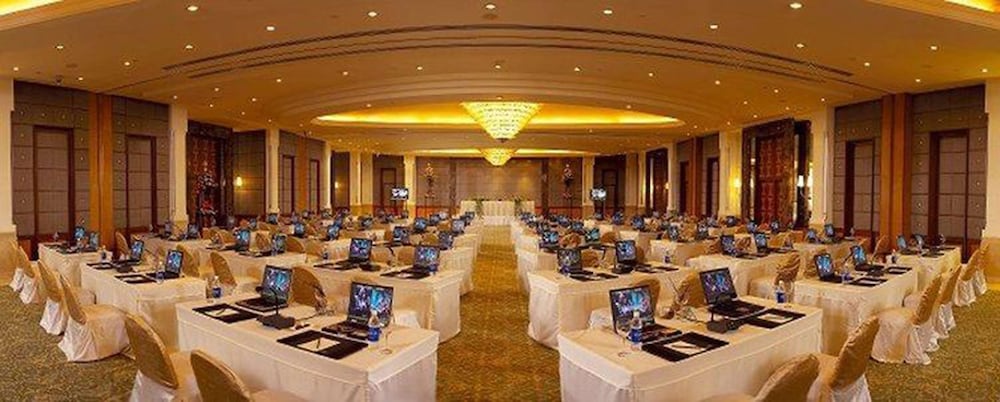 Radisson Blu Mbd Hotel Noida 43/50
