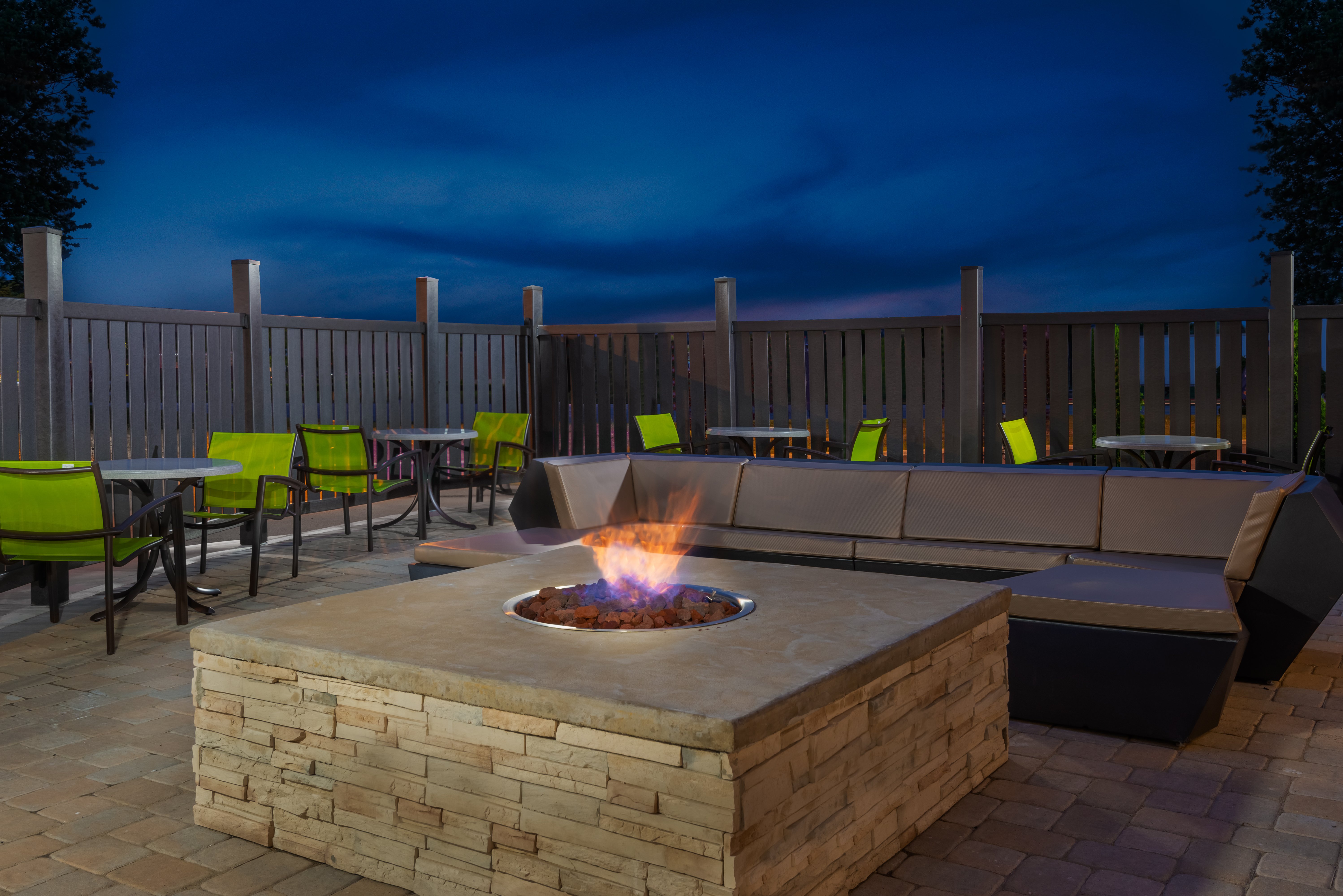 Holiday Inn Express And Suites Columbus Airport East 35/46