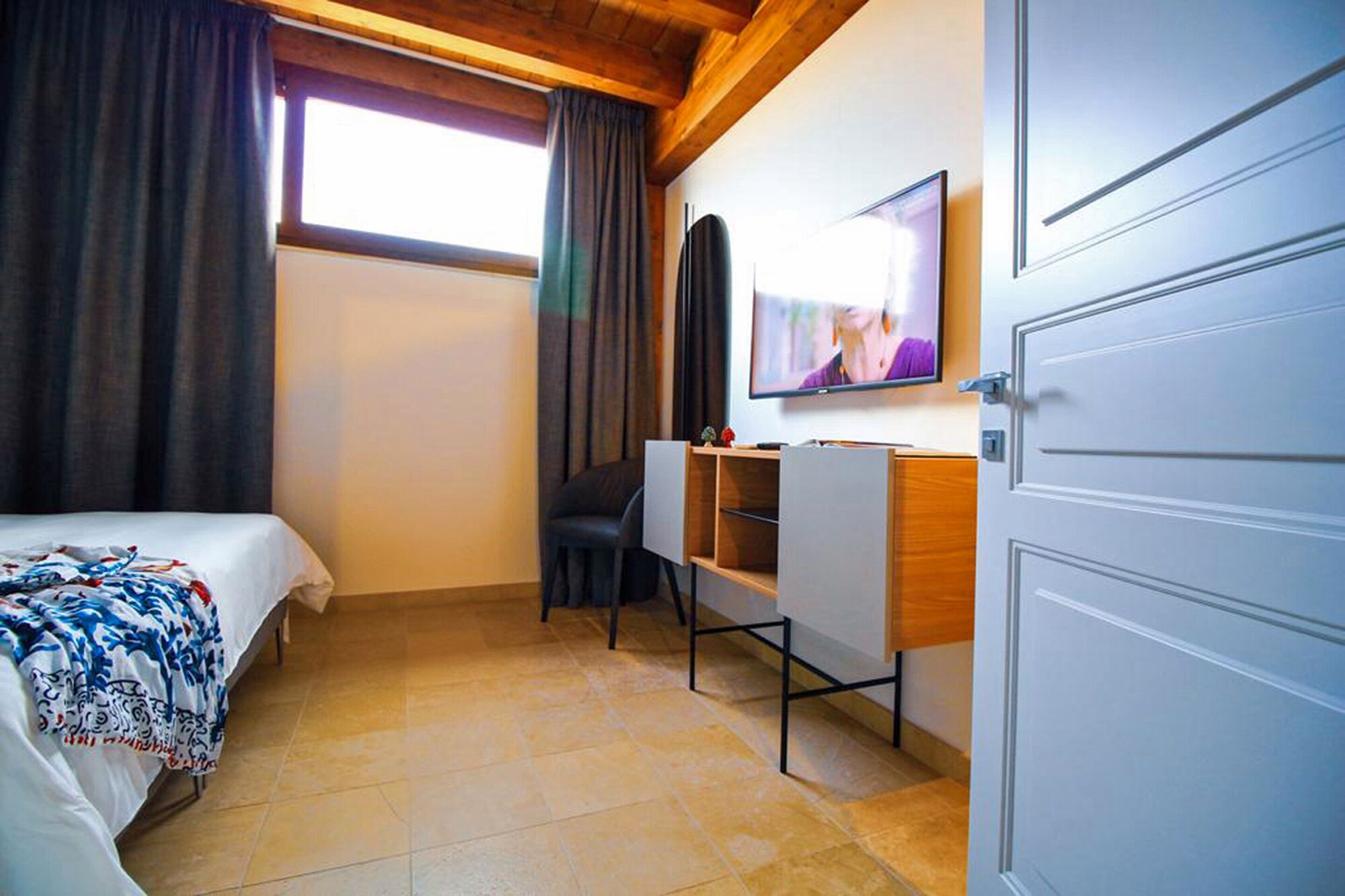 Panoramic, House, Queen Bed