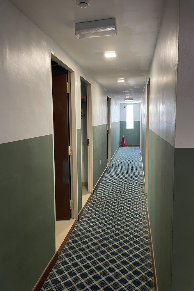 Room V @ Jalan Megat by ZUZU 28/29